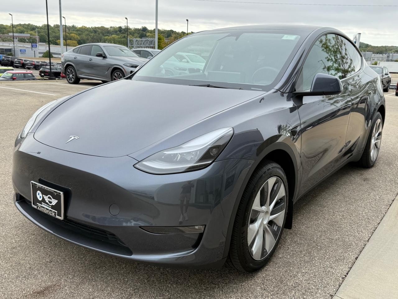 Tesla Model Y Vehicle Image 08
