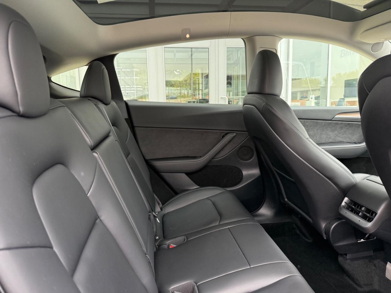 Tesla Model Y Vehicle Image 10