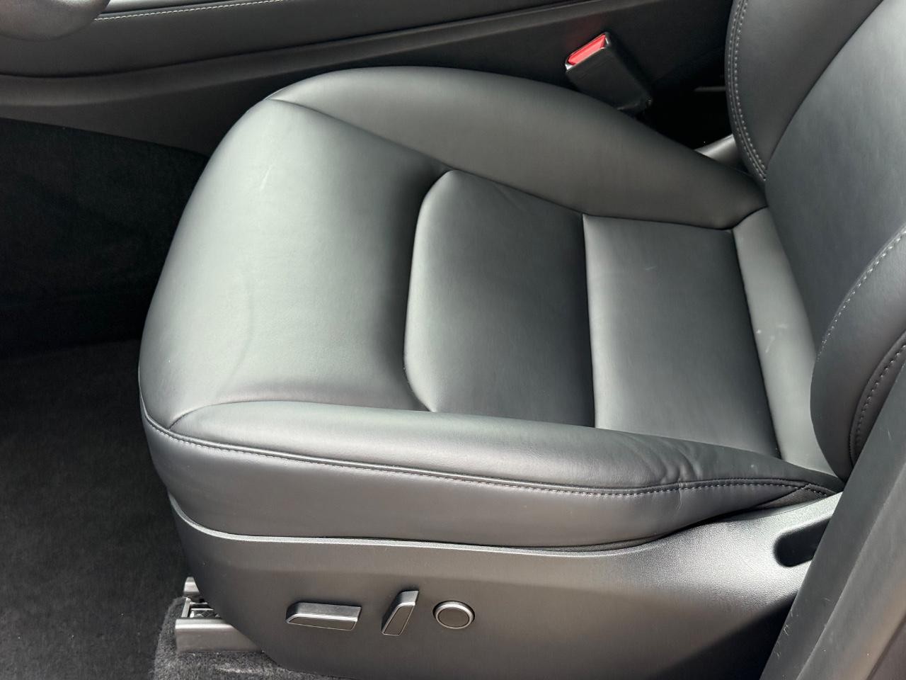 Tesla Model Y Vehicle Image 21