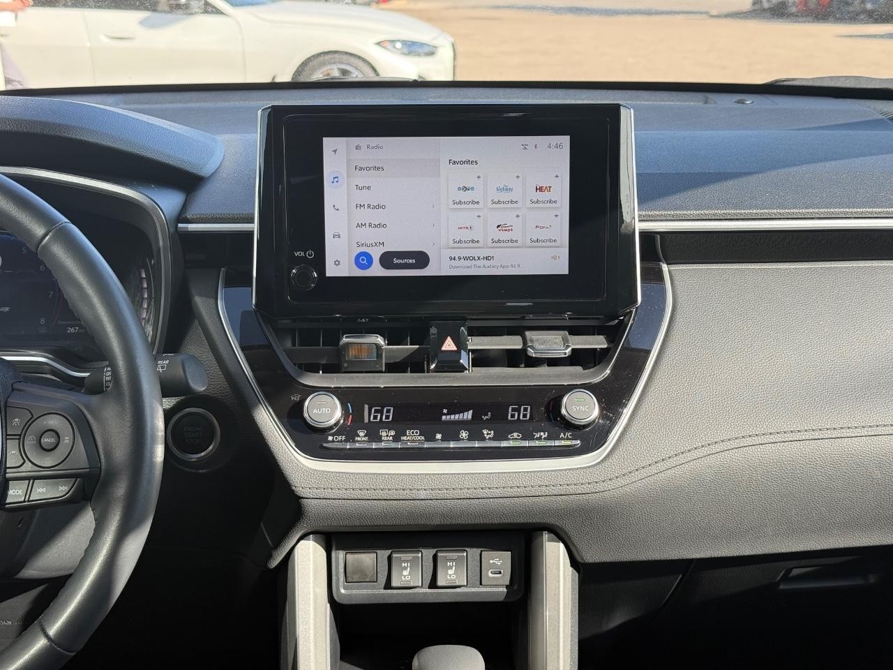 Toyota Corolla Cross Vehicle Image 19