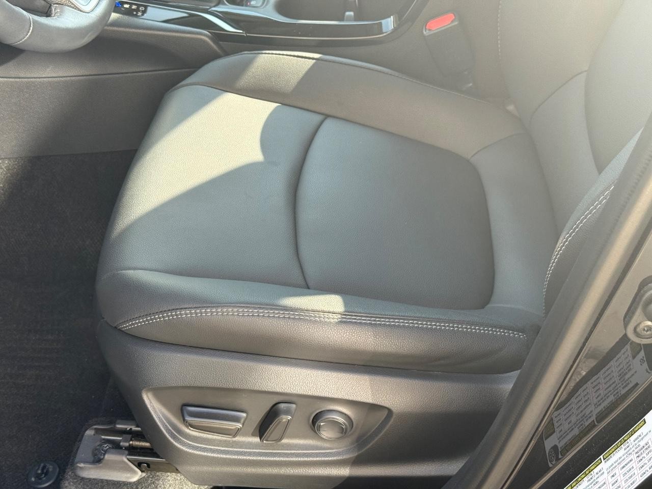 Toyota Corolla Cross Vehicle Image 30