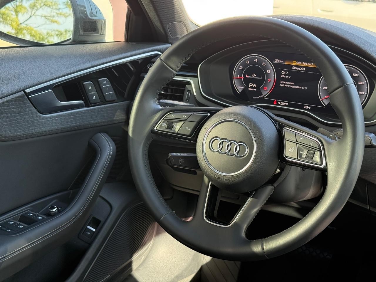 Audi A4 Sedan Vehicle Image 14