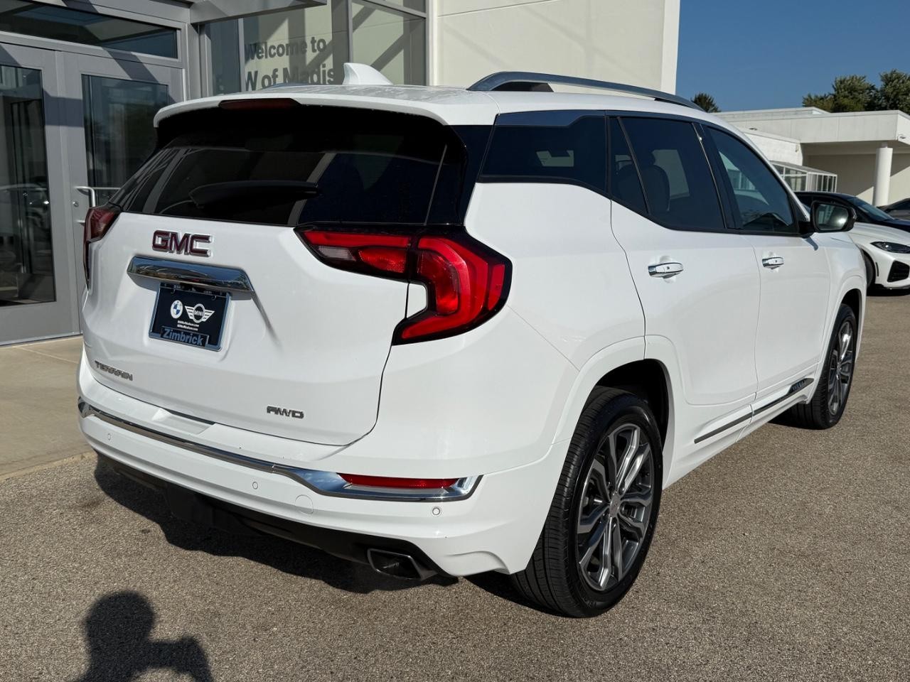 GMC Terrain Vehicle Image 03