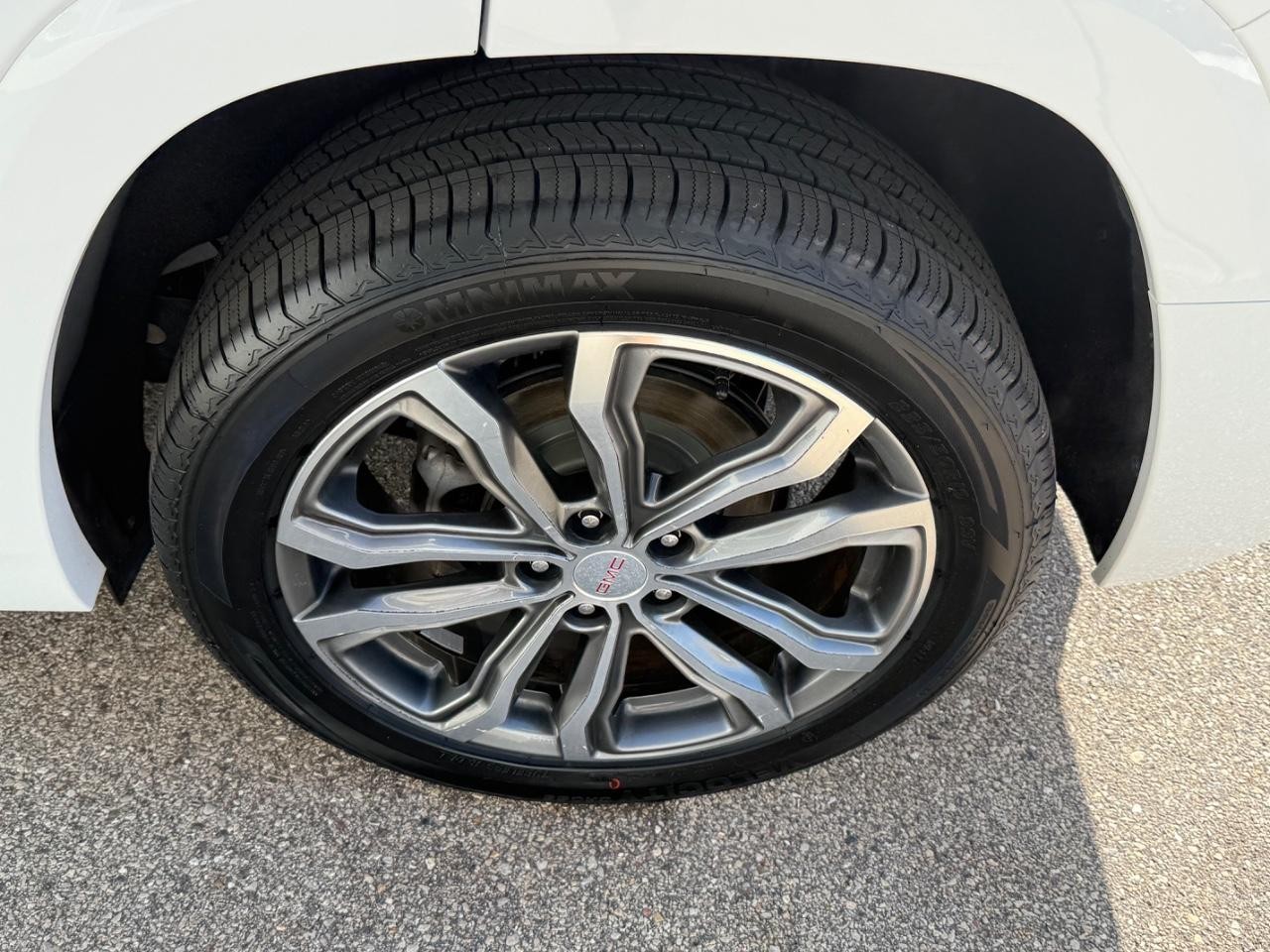 GMC Terrain Vehicle Image 06