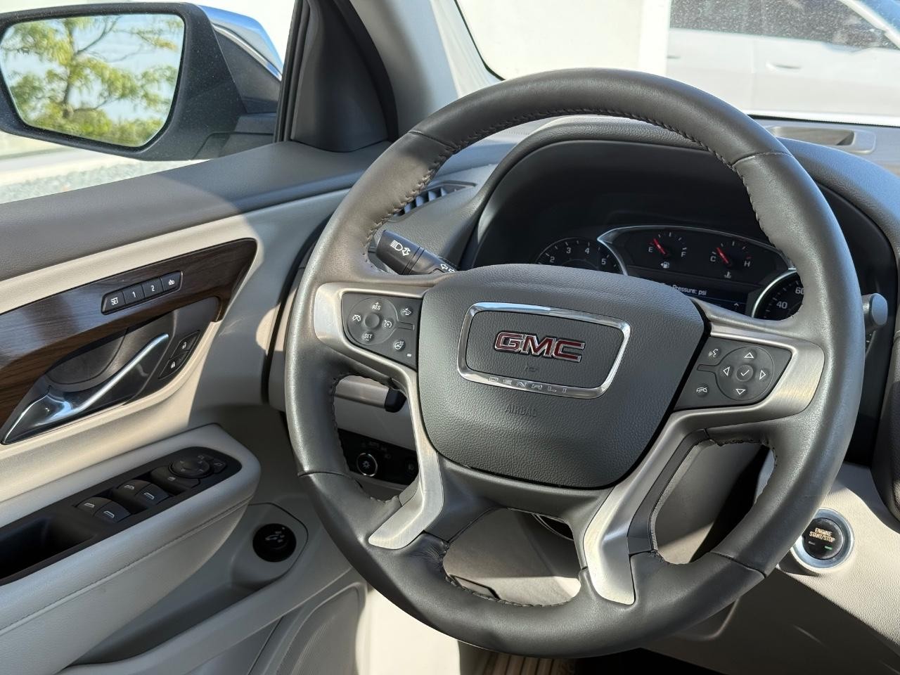 GMC Terrain Vehicle Image 13