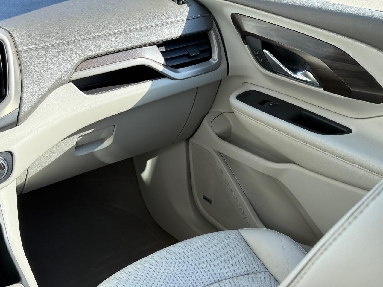 GMC Terrain Vehicle Image 14