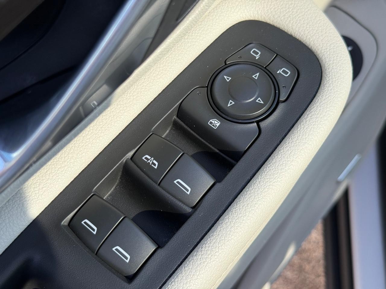 GMC Terrain Vehicle Image 21