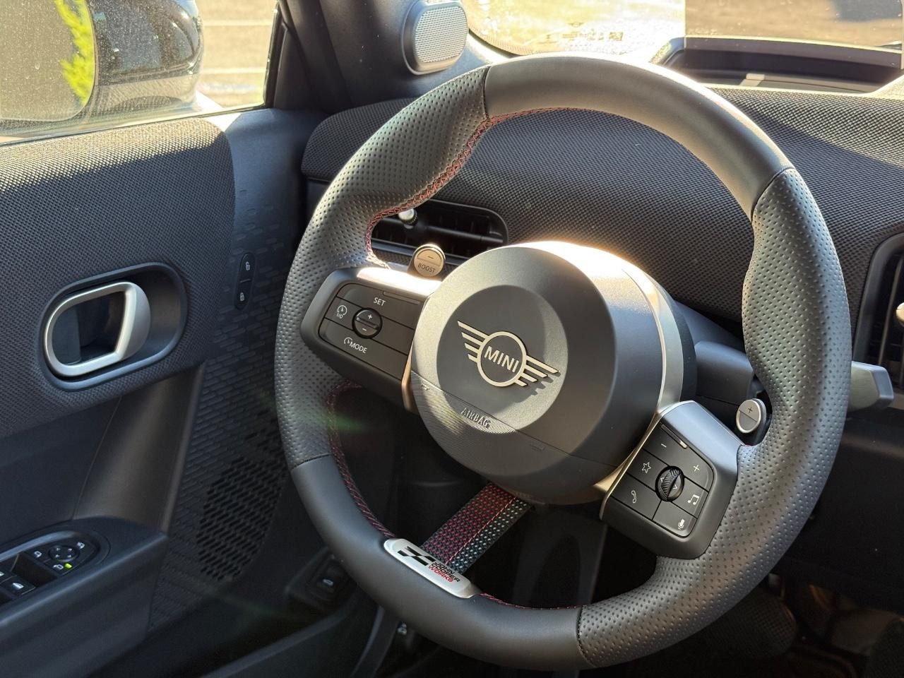 MINI Convertible Vehicle Image 10