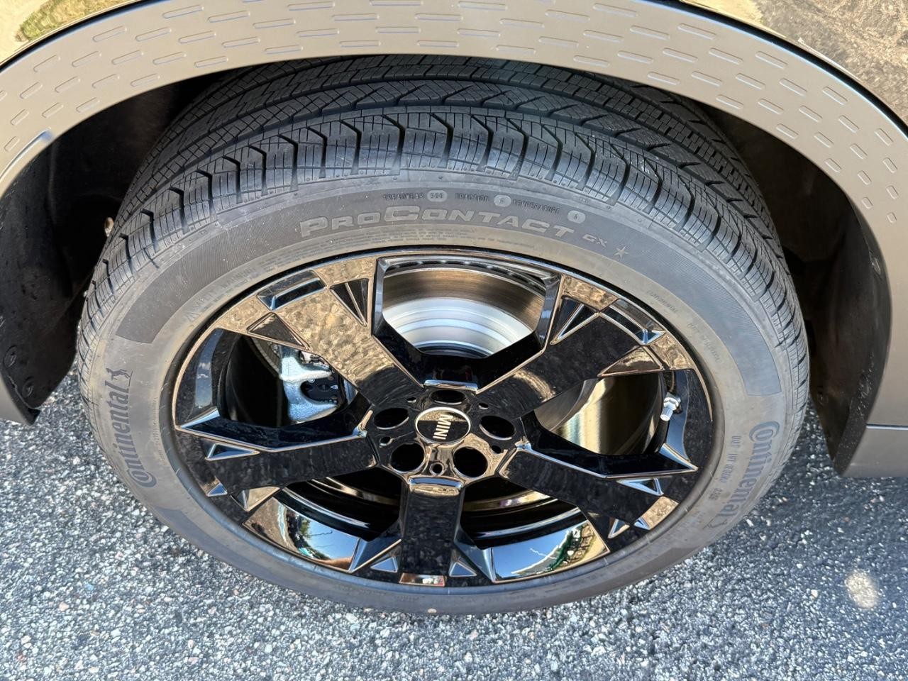 MINI Countryman Vehicle Image 04