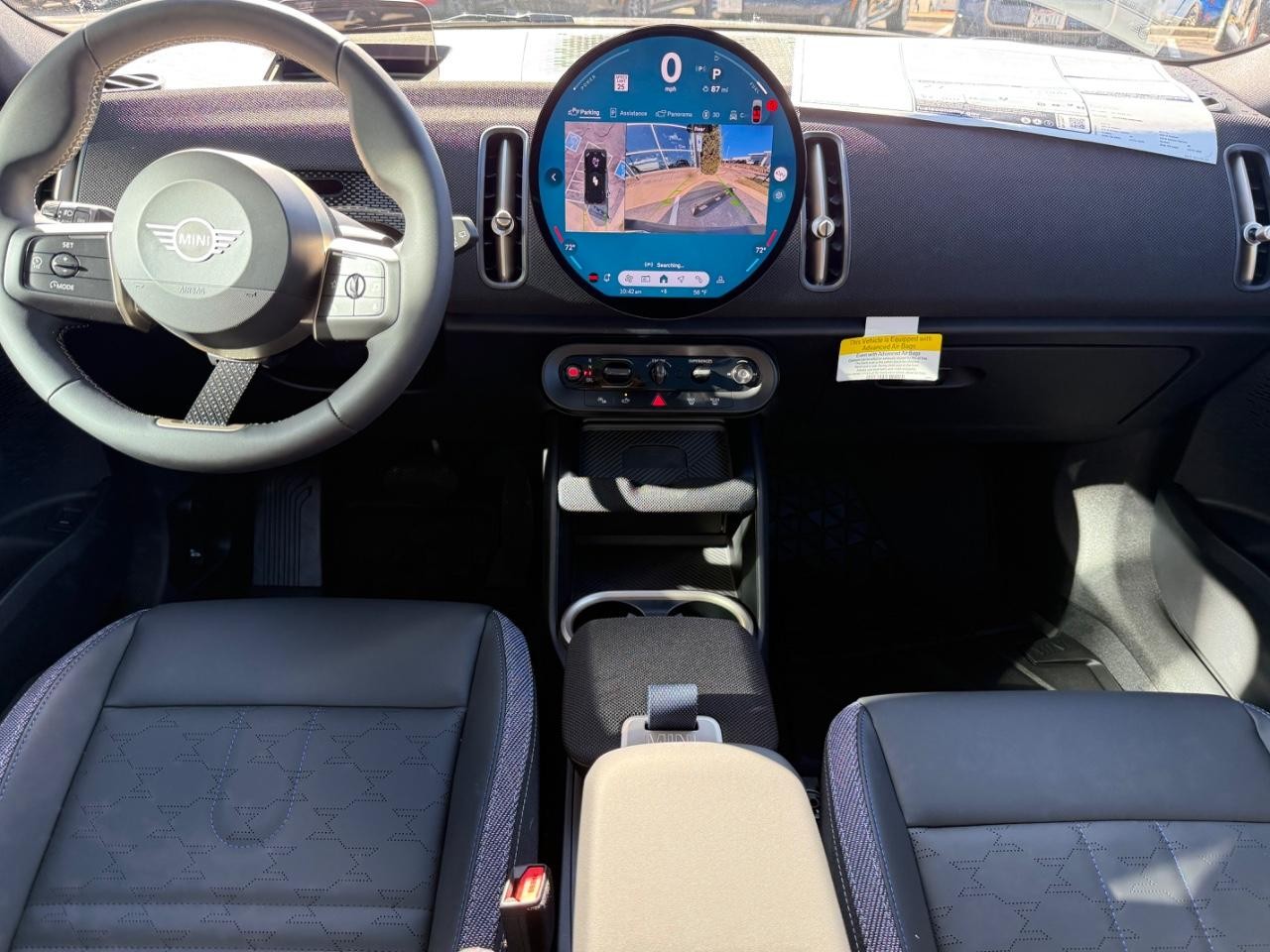 MINI Countryman Vehicle Image 06