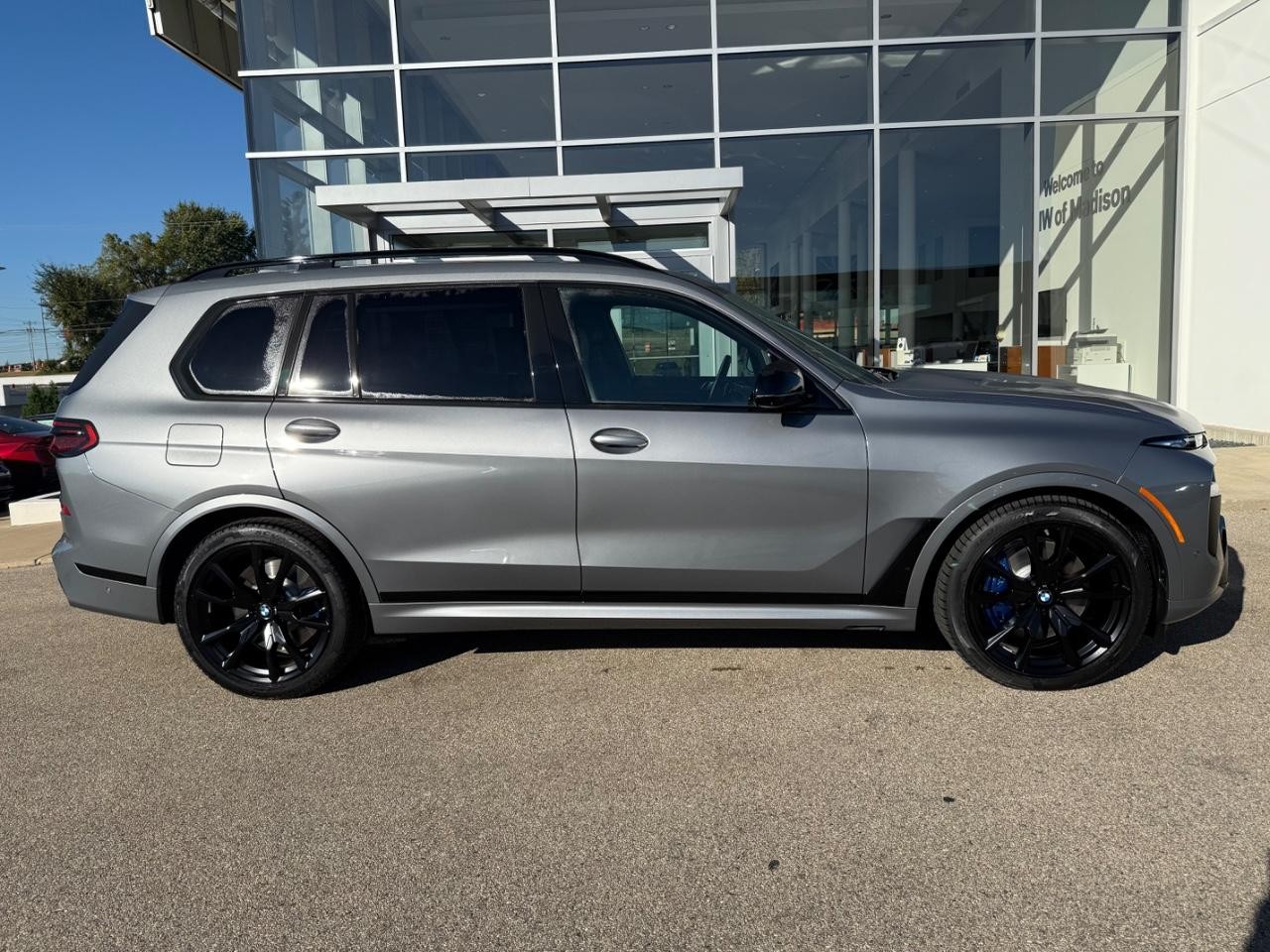 BMW X7 Vehicle Image 02