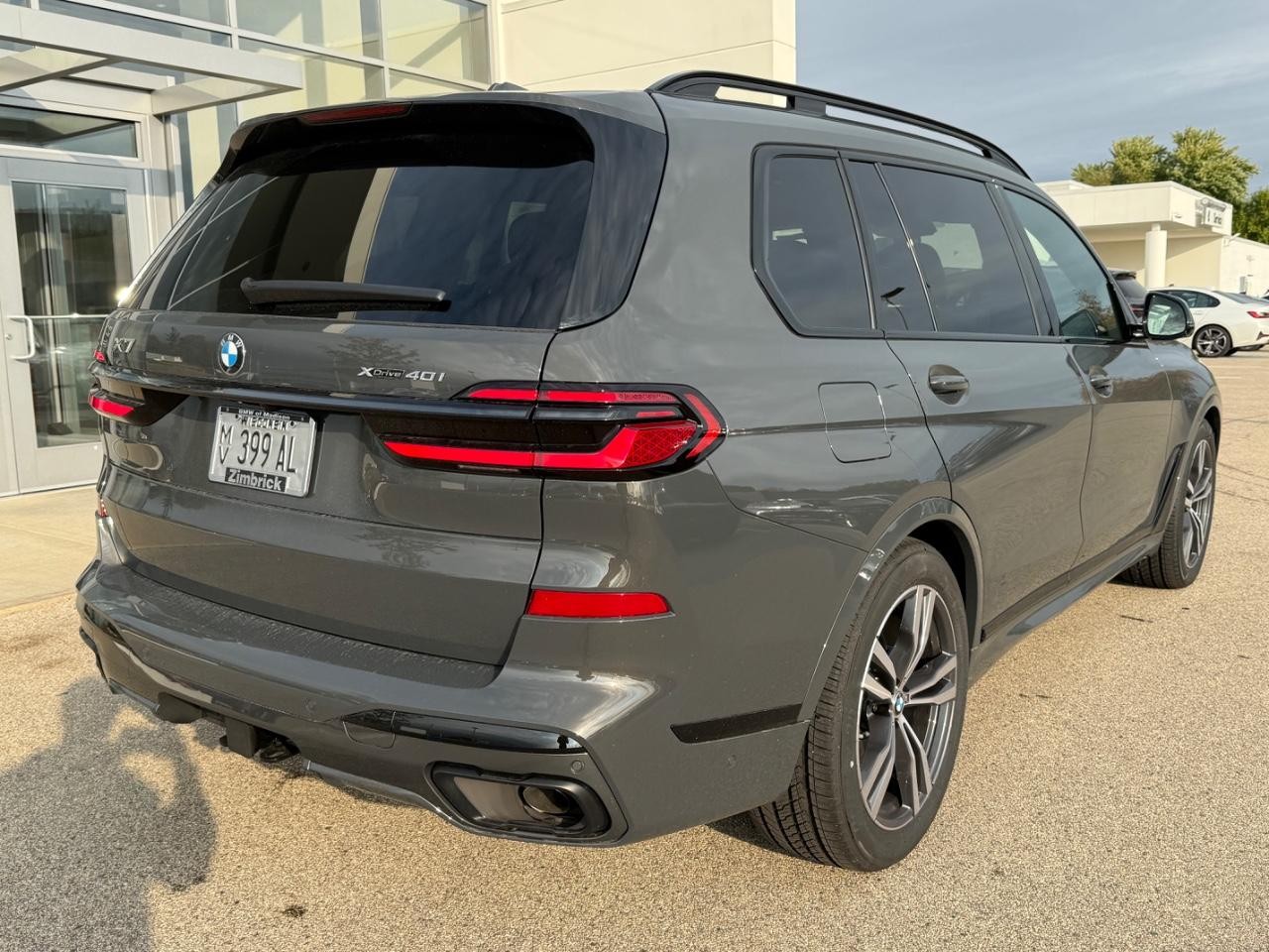 BMW X7 Vehicle Image 03