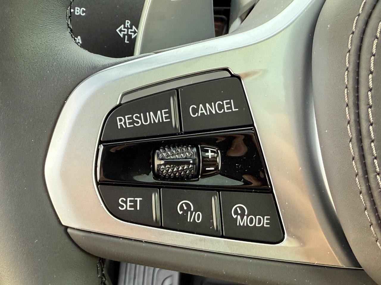 BMW X7 Vehicle Image 13