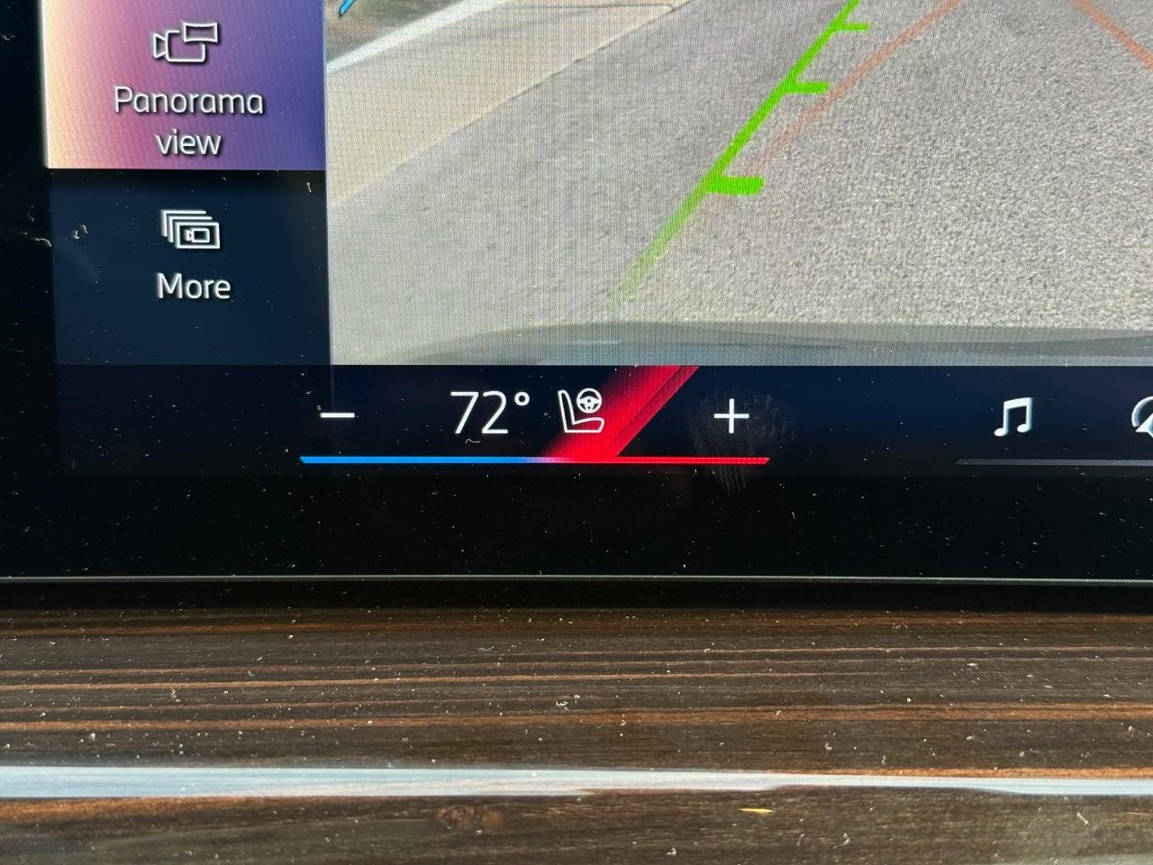 BMW X7 Vehicle Image 16