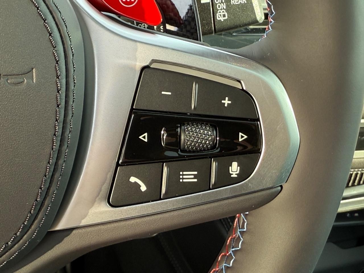 BMW X5 M Vehicle Image 13