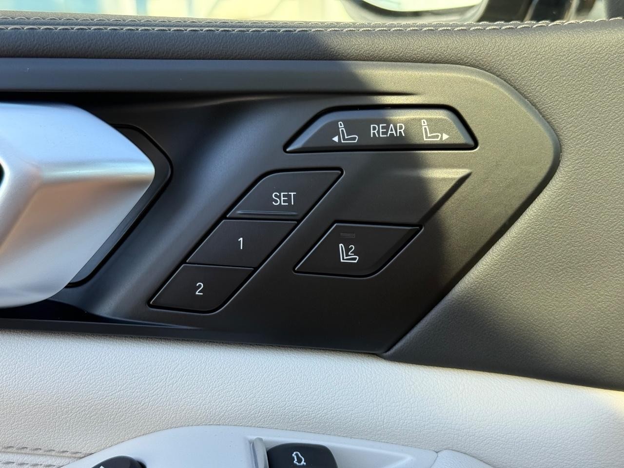 BMW X7 Vehicle Image 11