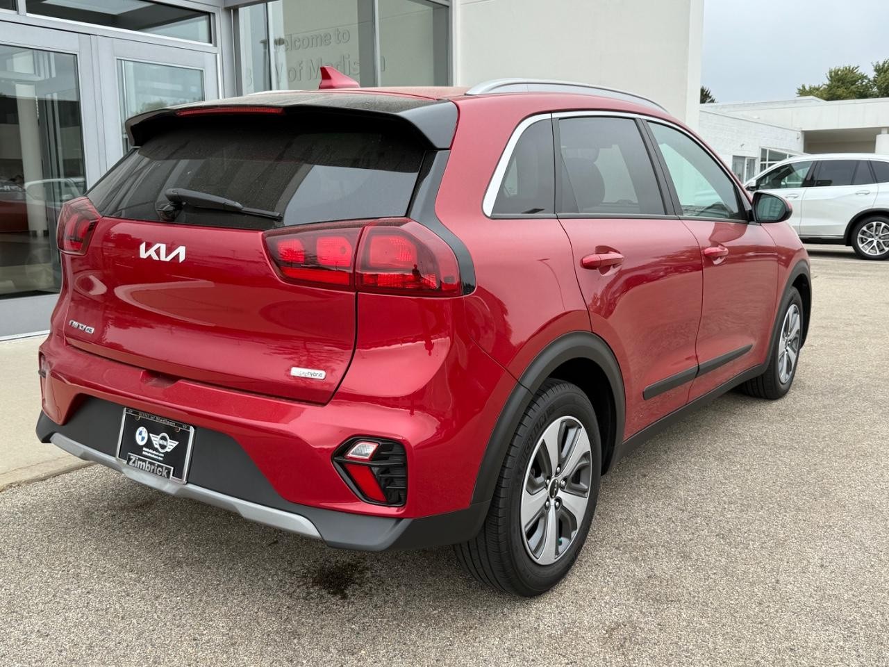 Kia Niro Vehicle Image 03