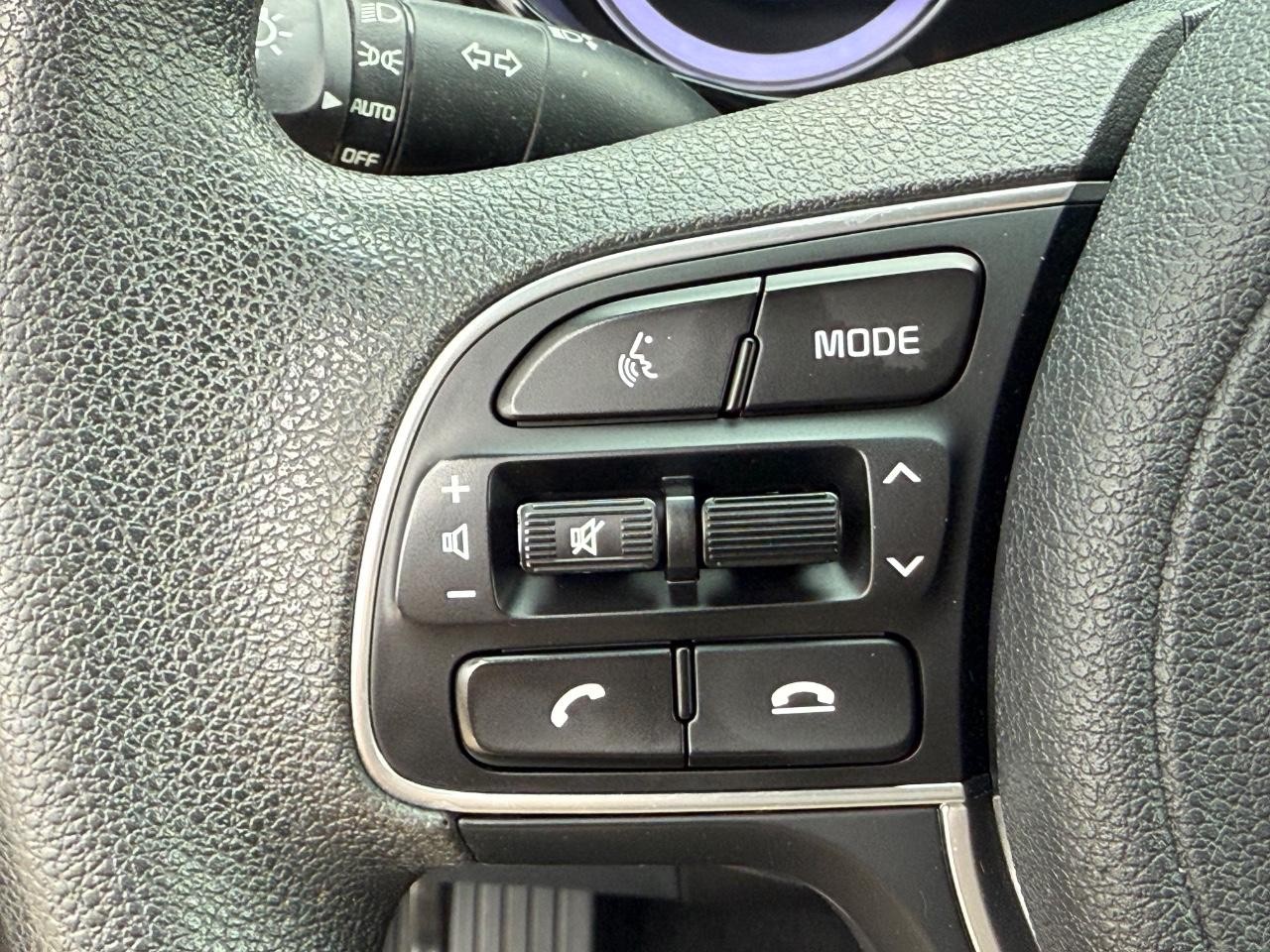 Kia Niro Vehicle Image 15