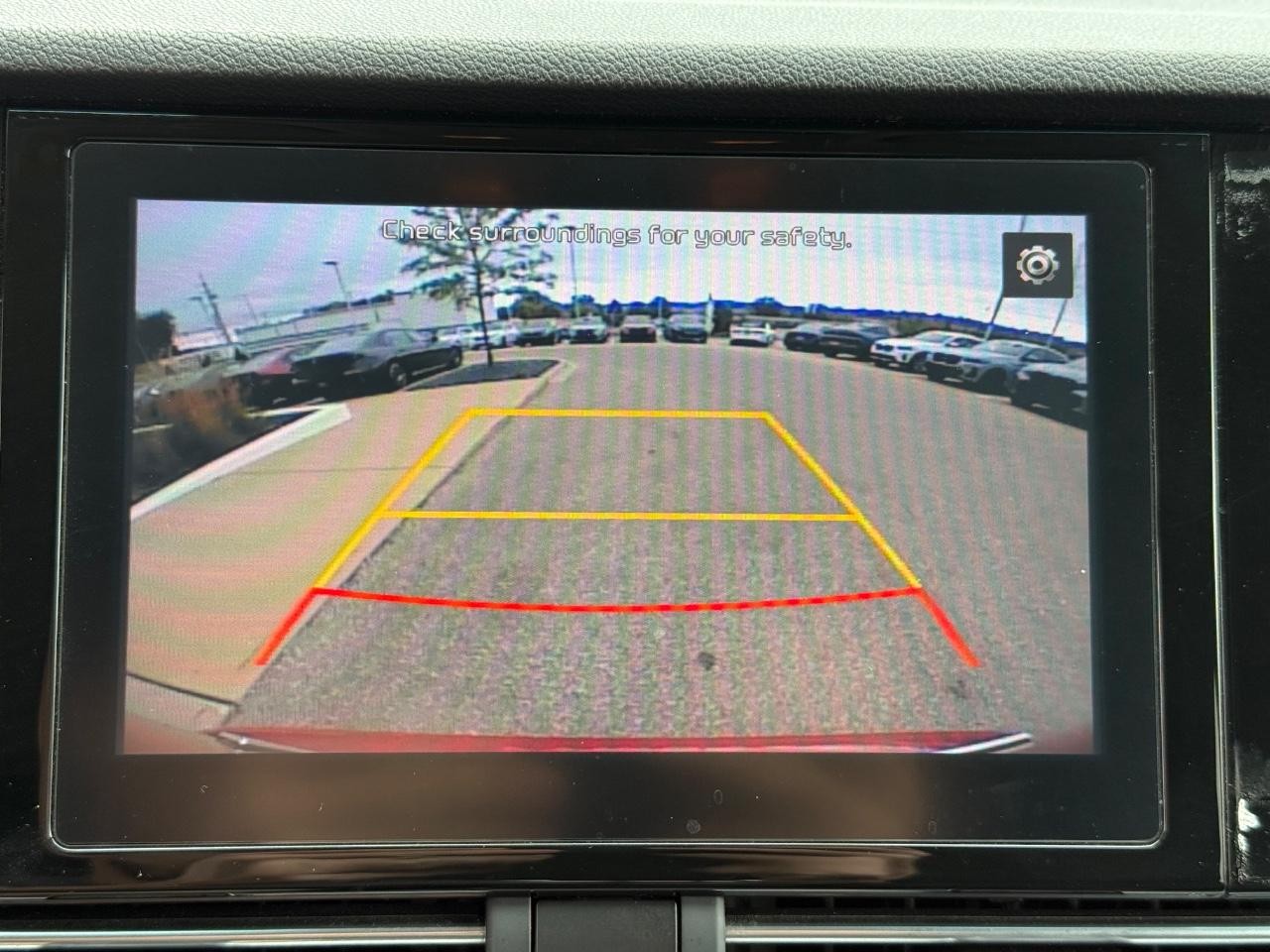 Kia Niro Vehicle Image 18