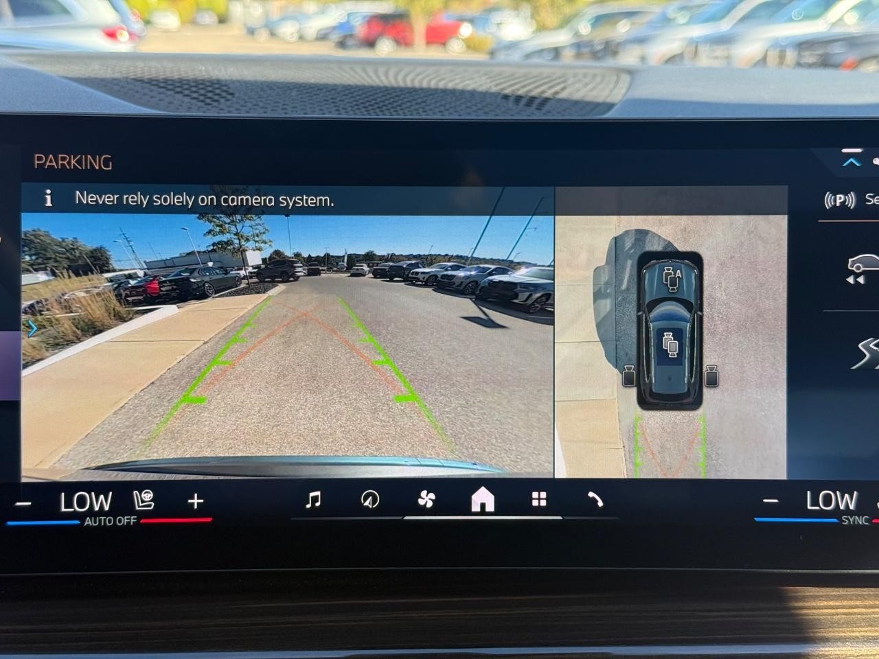 BMW X5 Vehicle Image 17