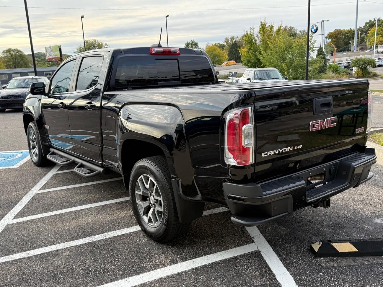 GMC Canyon Vehicle Image 06