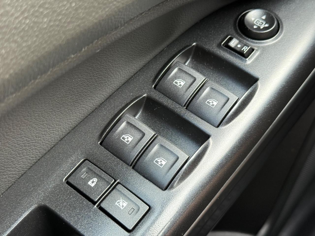 GMC Canyon Vehicle Image 21