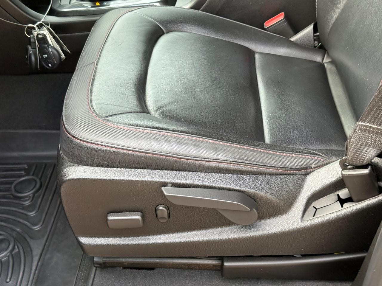 GMC Canyon Vehicle Image 22