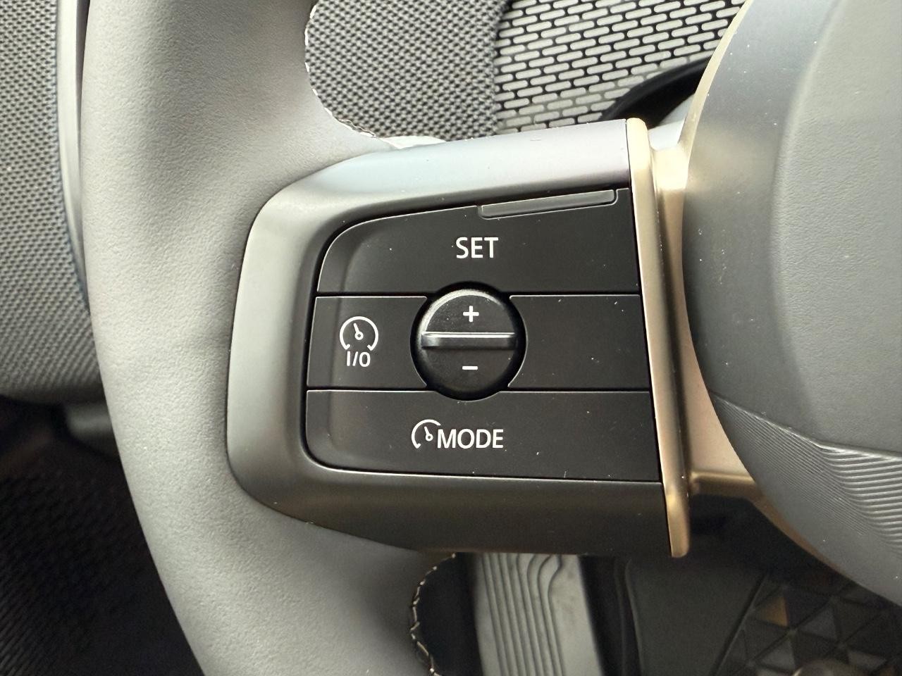 MINI Countryman Vehicle Image 11