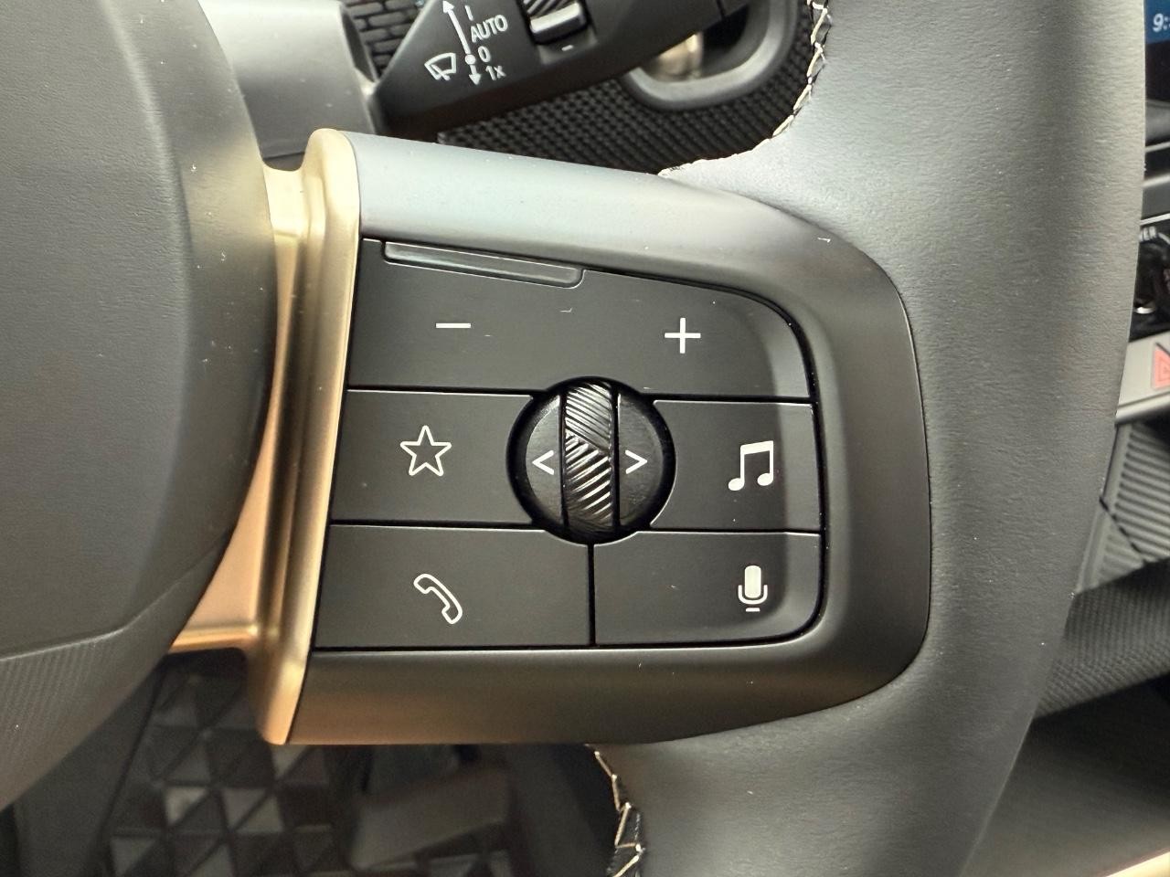 MINI Countryman Vehicle Image 12