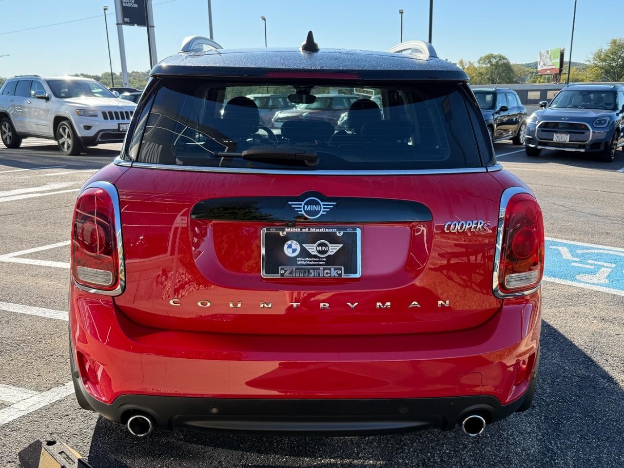 MINI Countryman Vehicle Image 04