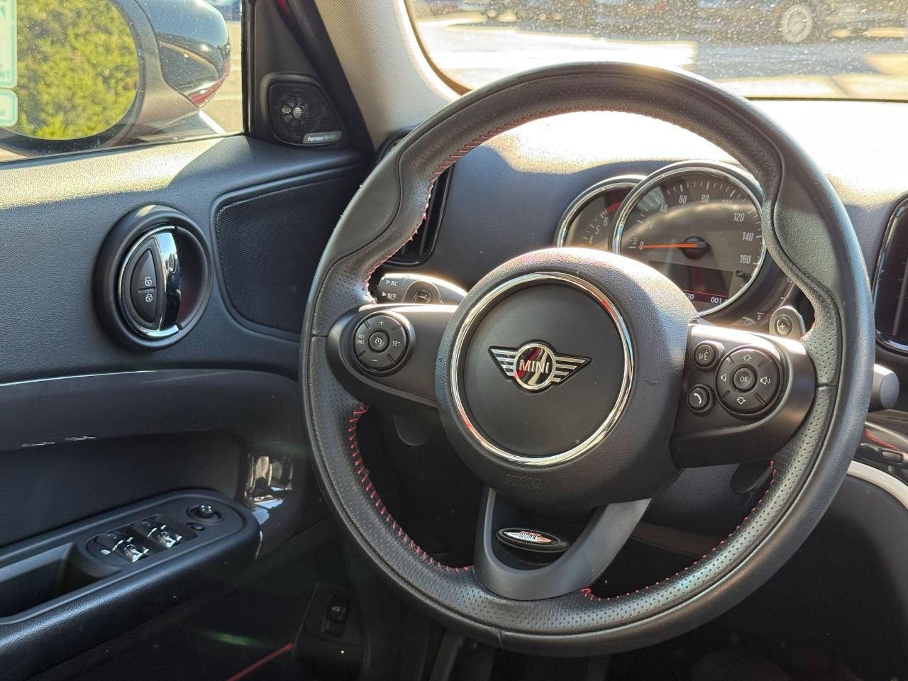 MINI Countryman Vehicle Image 14