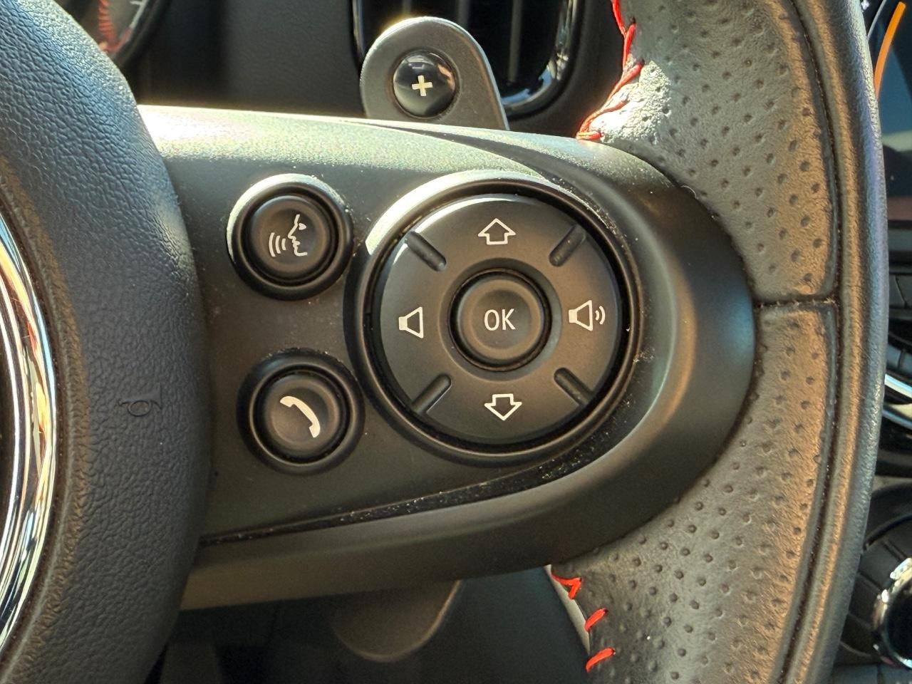 MINI Countryman Vehicle Image 17