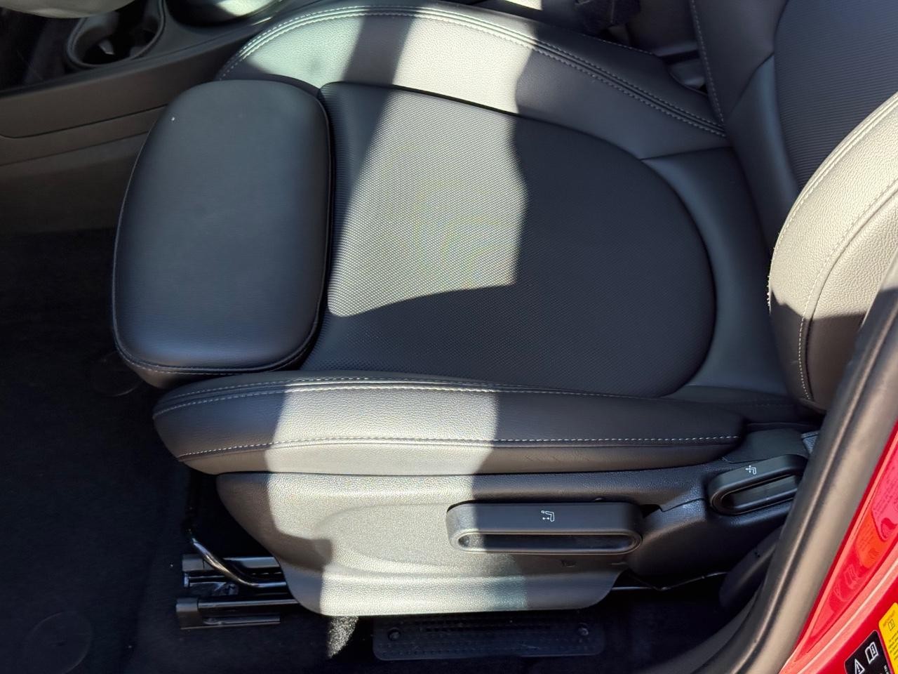 MINI Countryman Vehicle Image 22