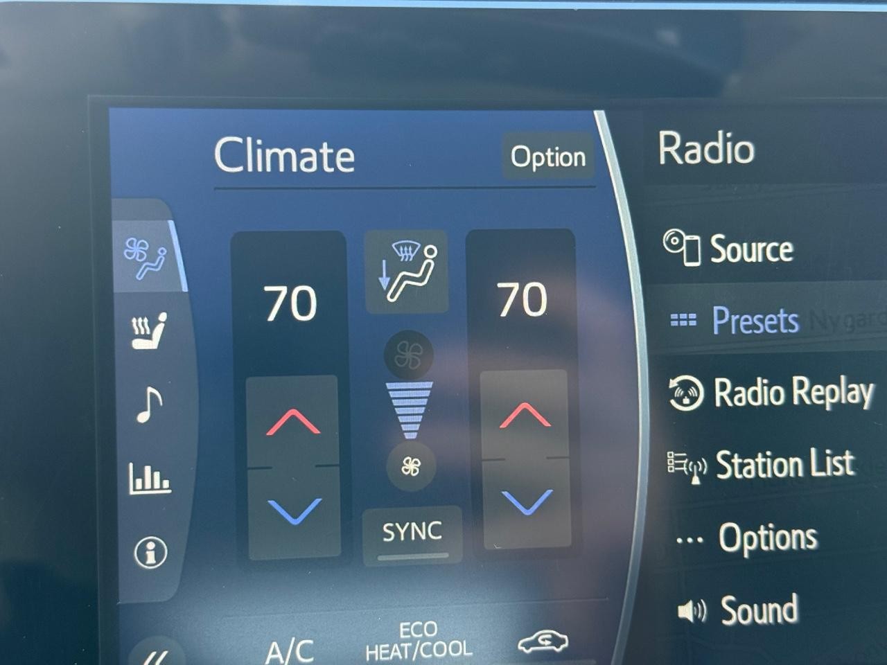 Toyota Venza Vehicle Image 23