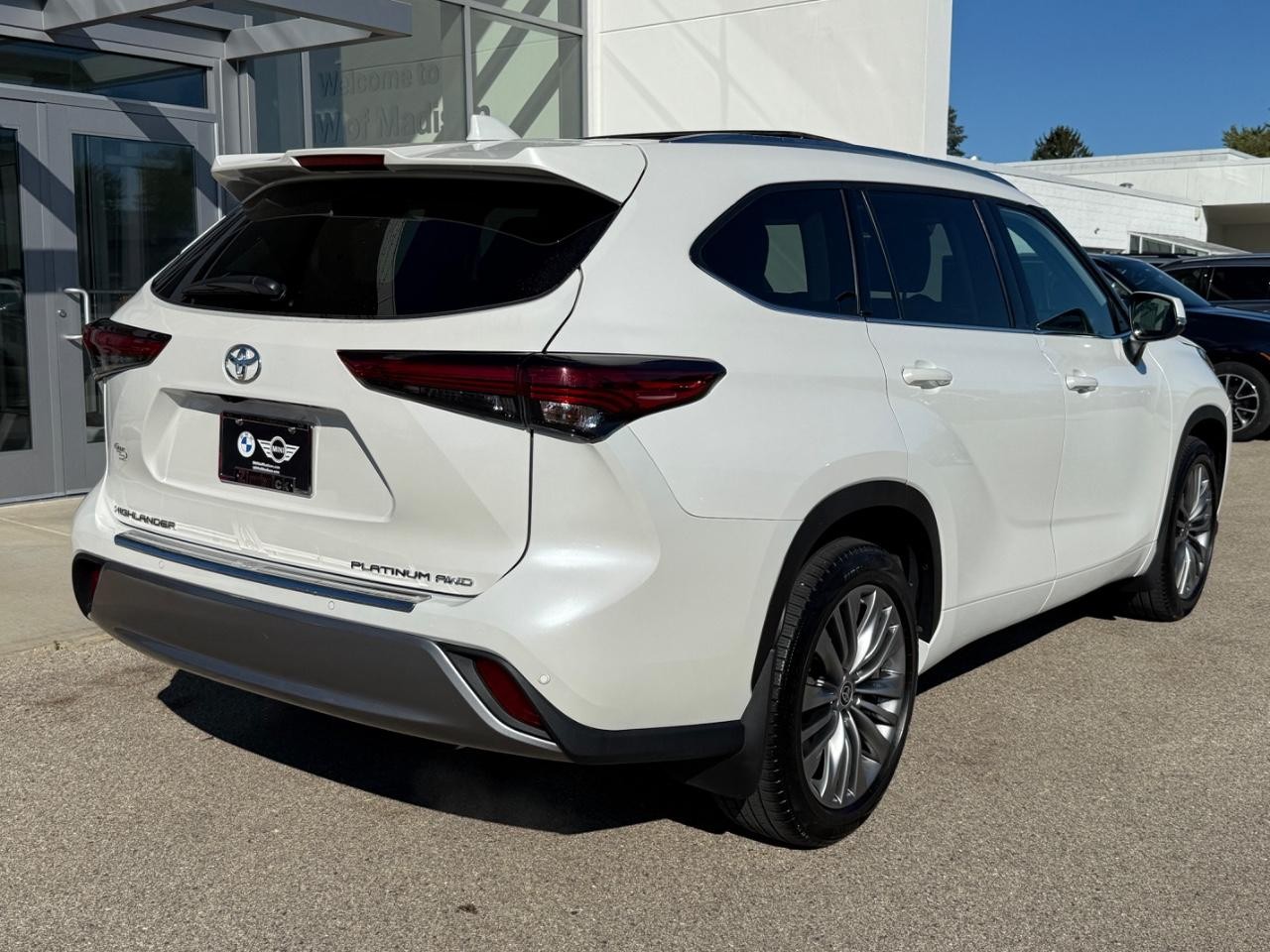 Toyota Highlander Vehicle Image 03