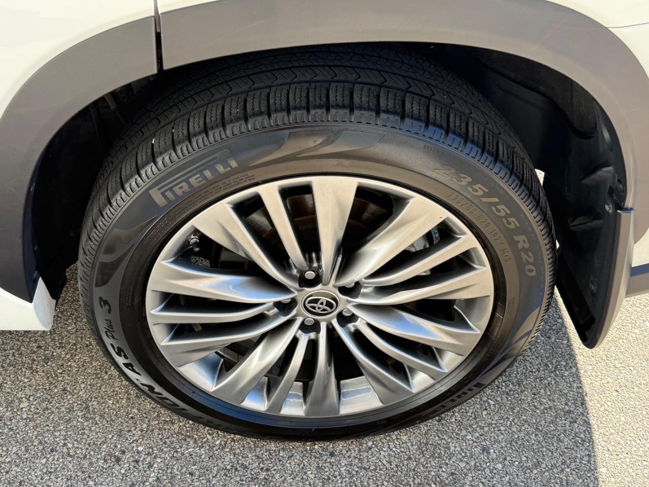 Toyota Highlander Vehicle Image 07