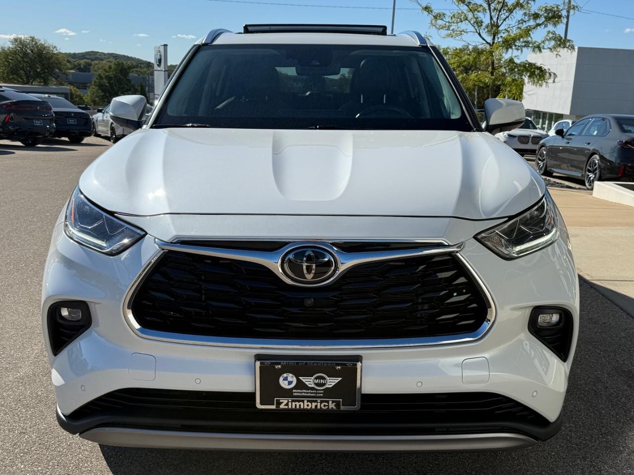 Toyota Highlander Vehicle Image 09