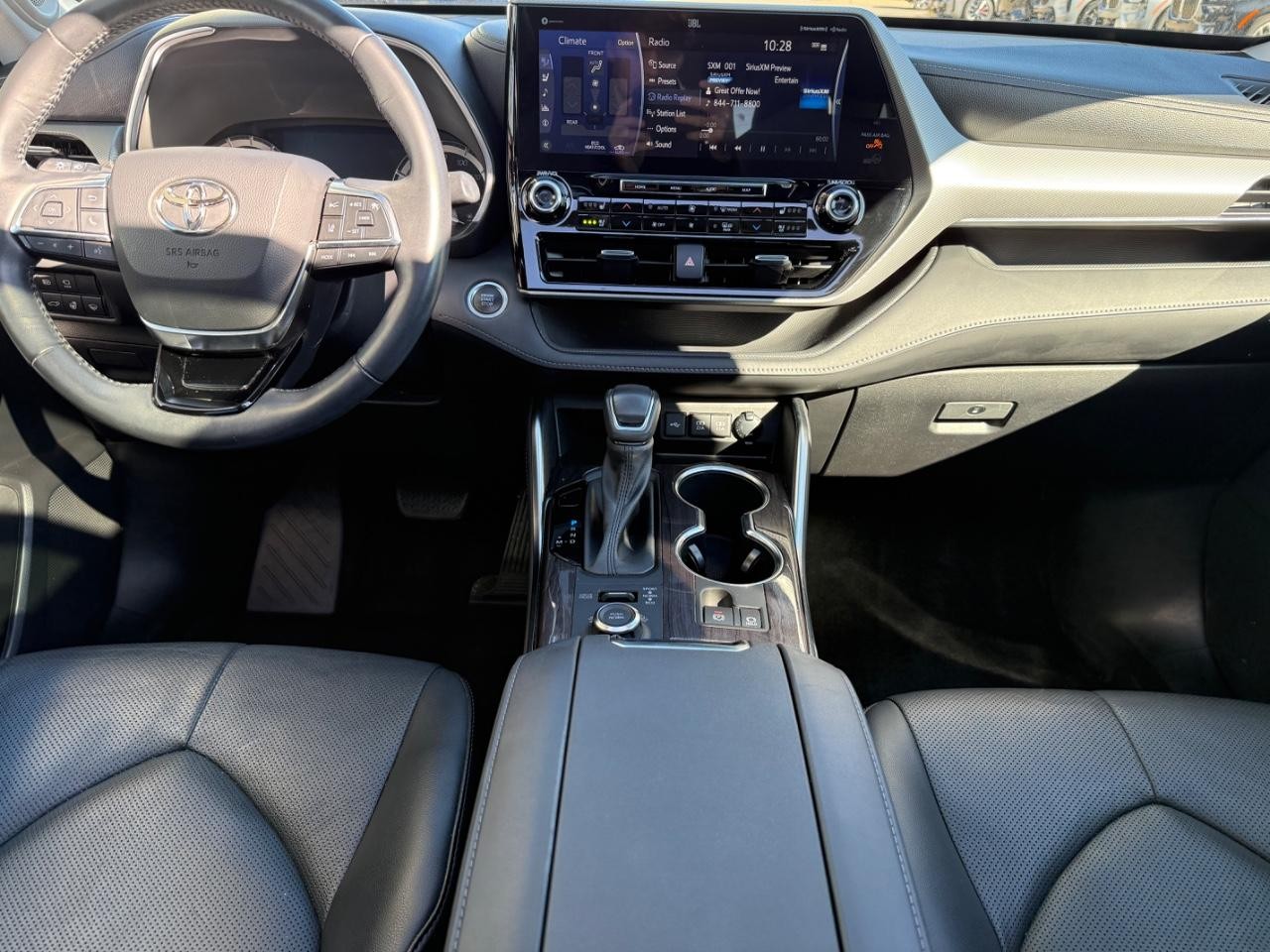 Toyota Highlander Vehicle Image 11