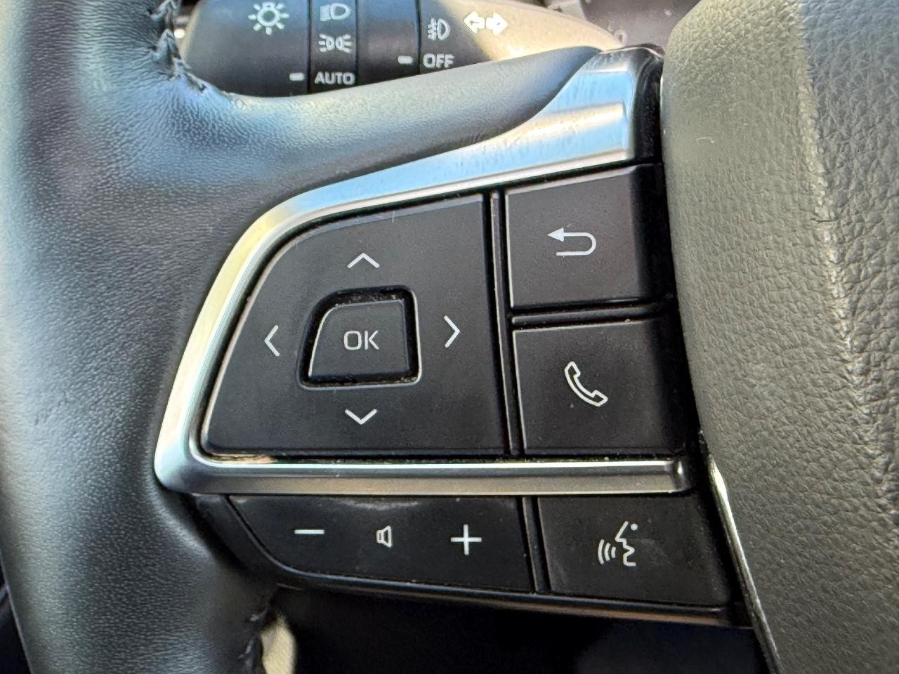 Toyota Highlander Vehicle Image 17
