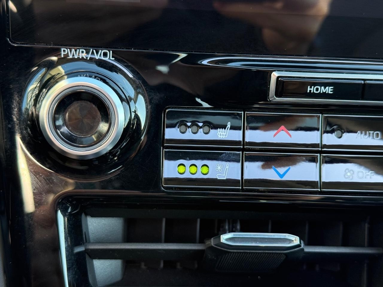 Toyota Highlander Vehicle Image 21
