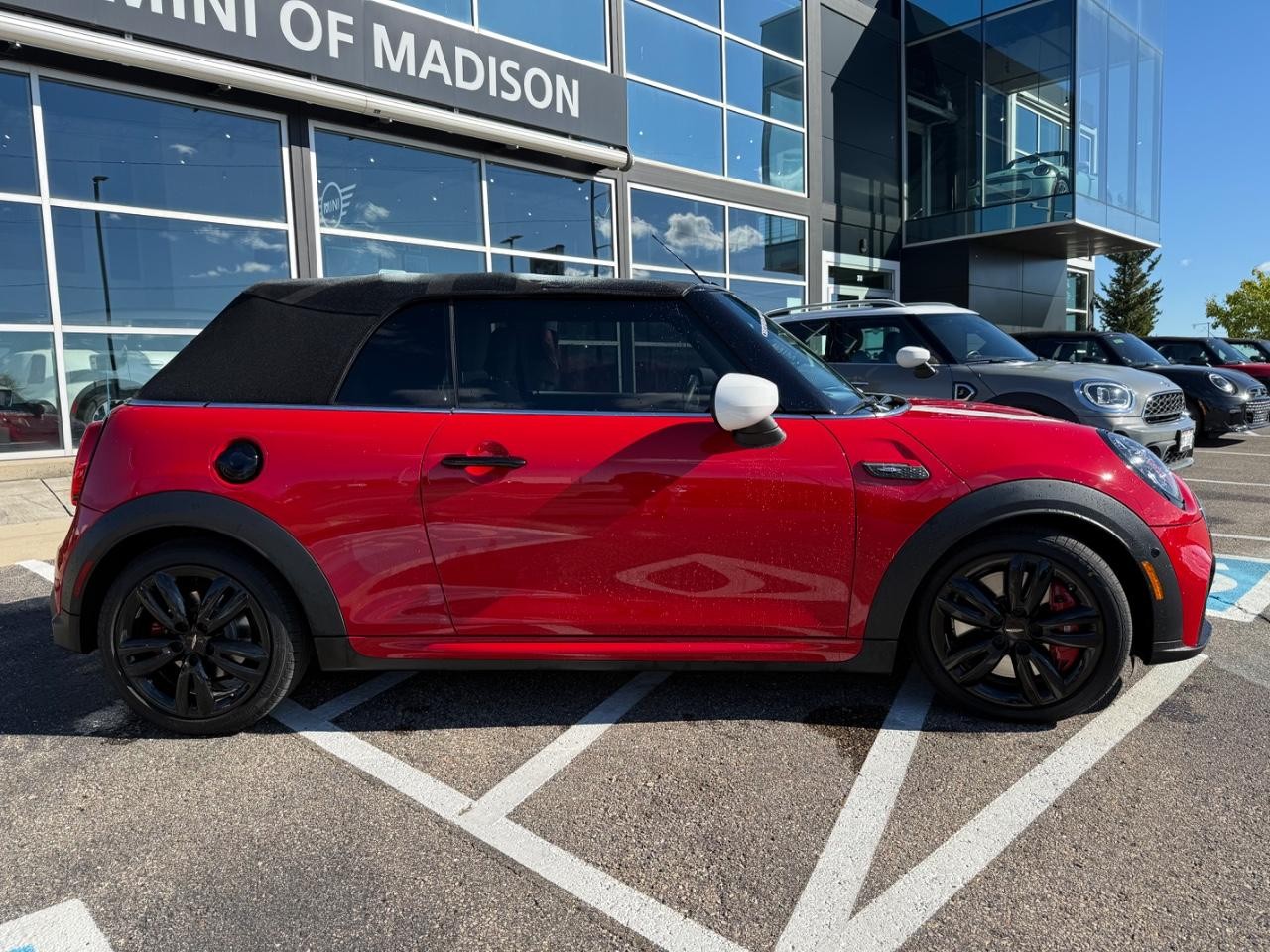MINI Convertible Vehicle Image 02