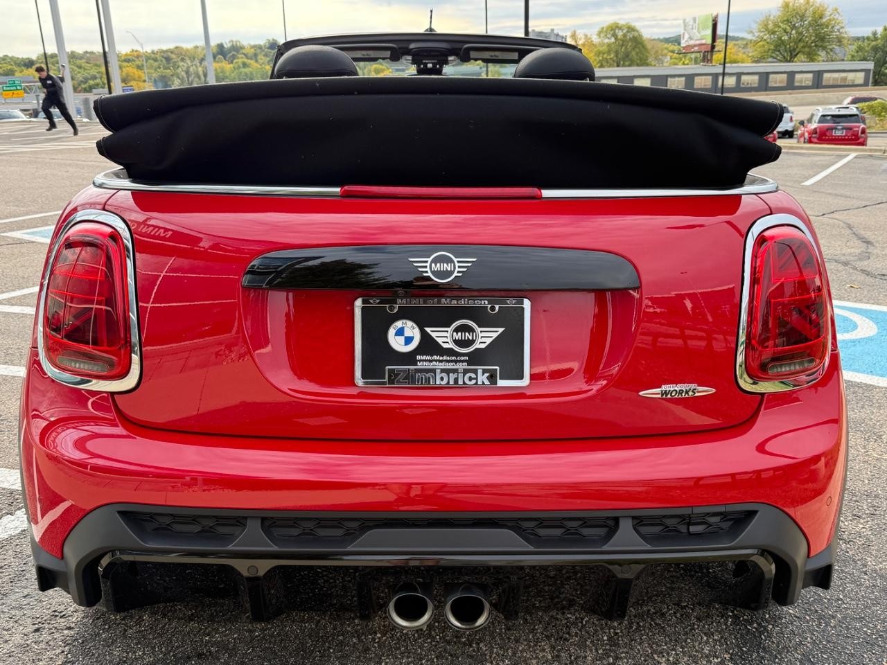 MINI Convertible Vehicle Image 04