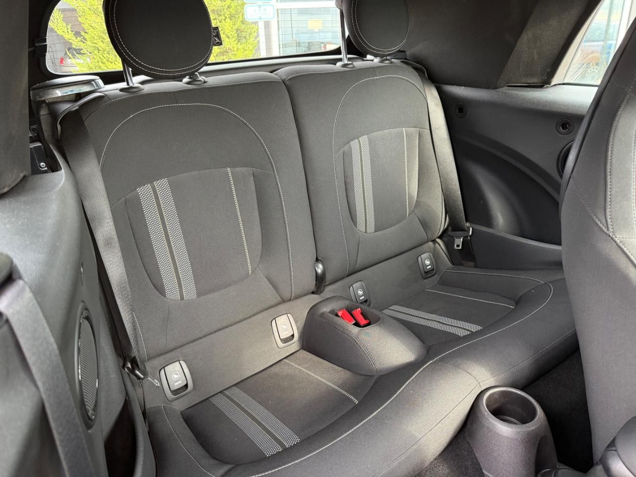 MINI Convertible Vehicle Image 10