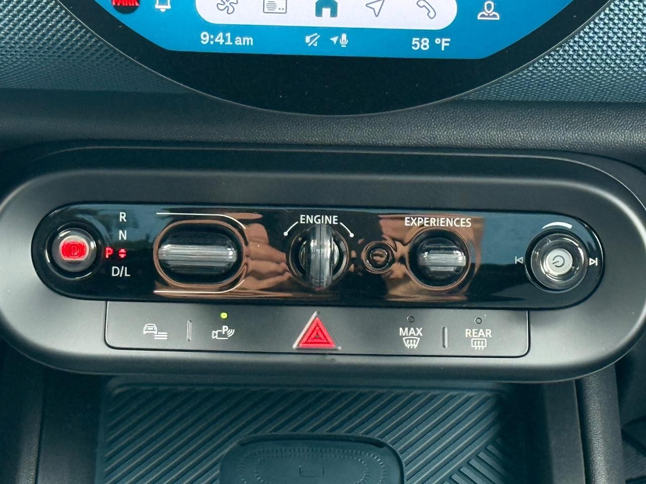 MINI Countryman Vehicle Image 08