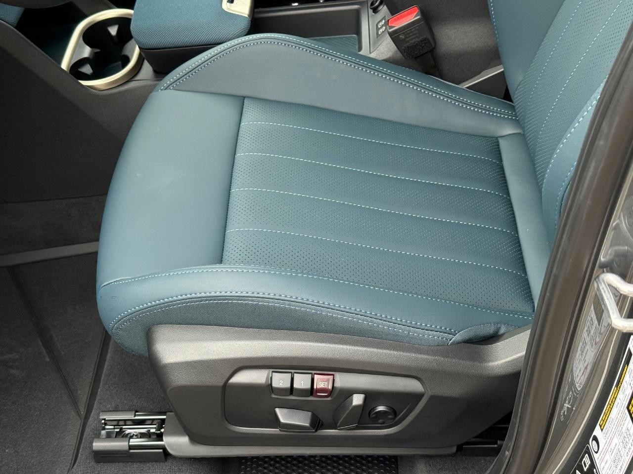 MINI Countryman Vehicle Image 16