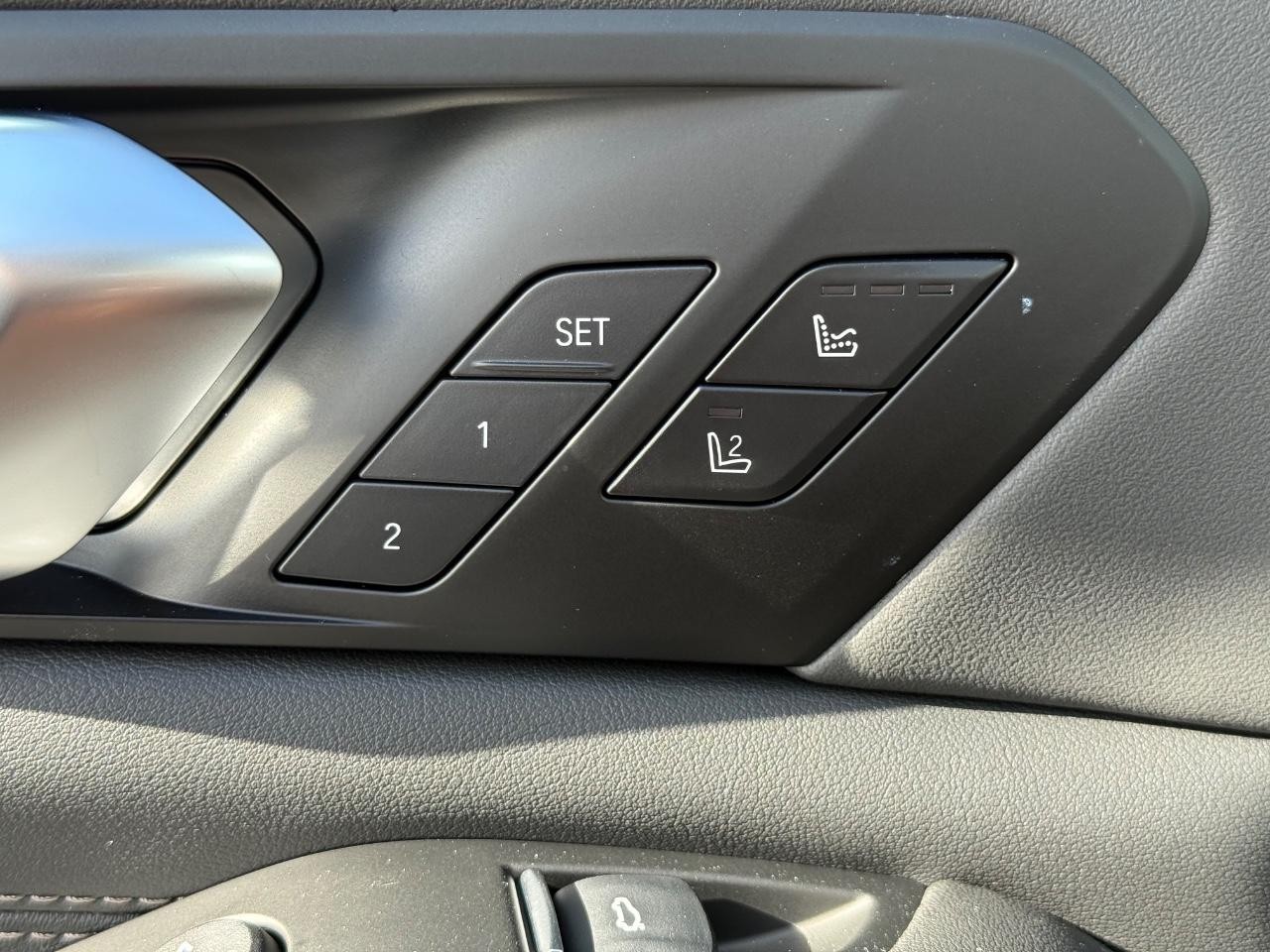 BMW X5 Vehicle Image 11