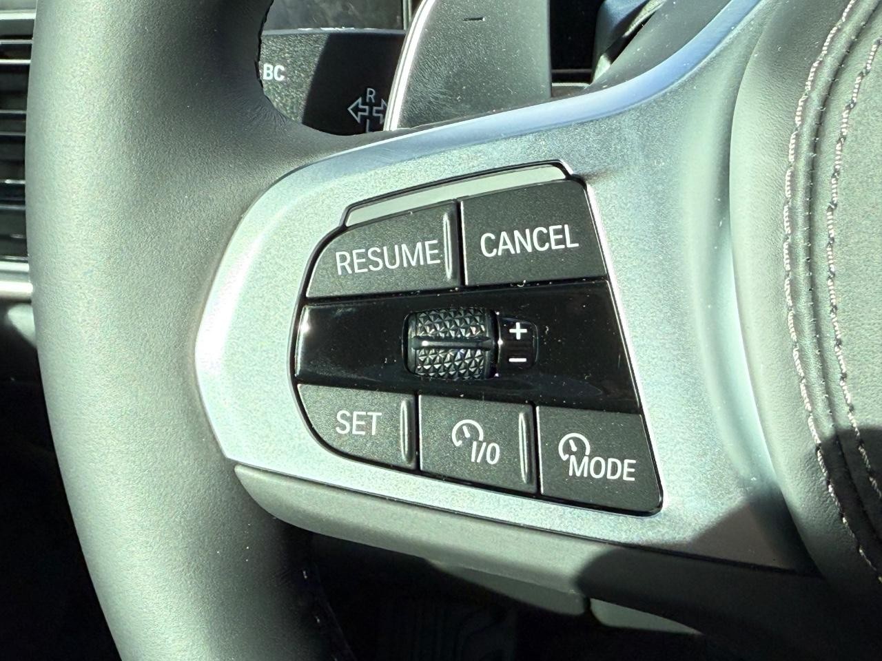 BMW X5 Vehicle Image 12