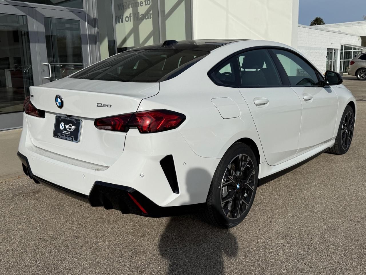 BMW 2 Series Vehicle Image 03