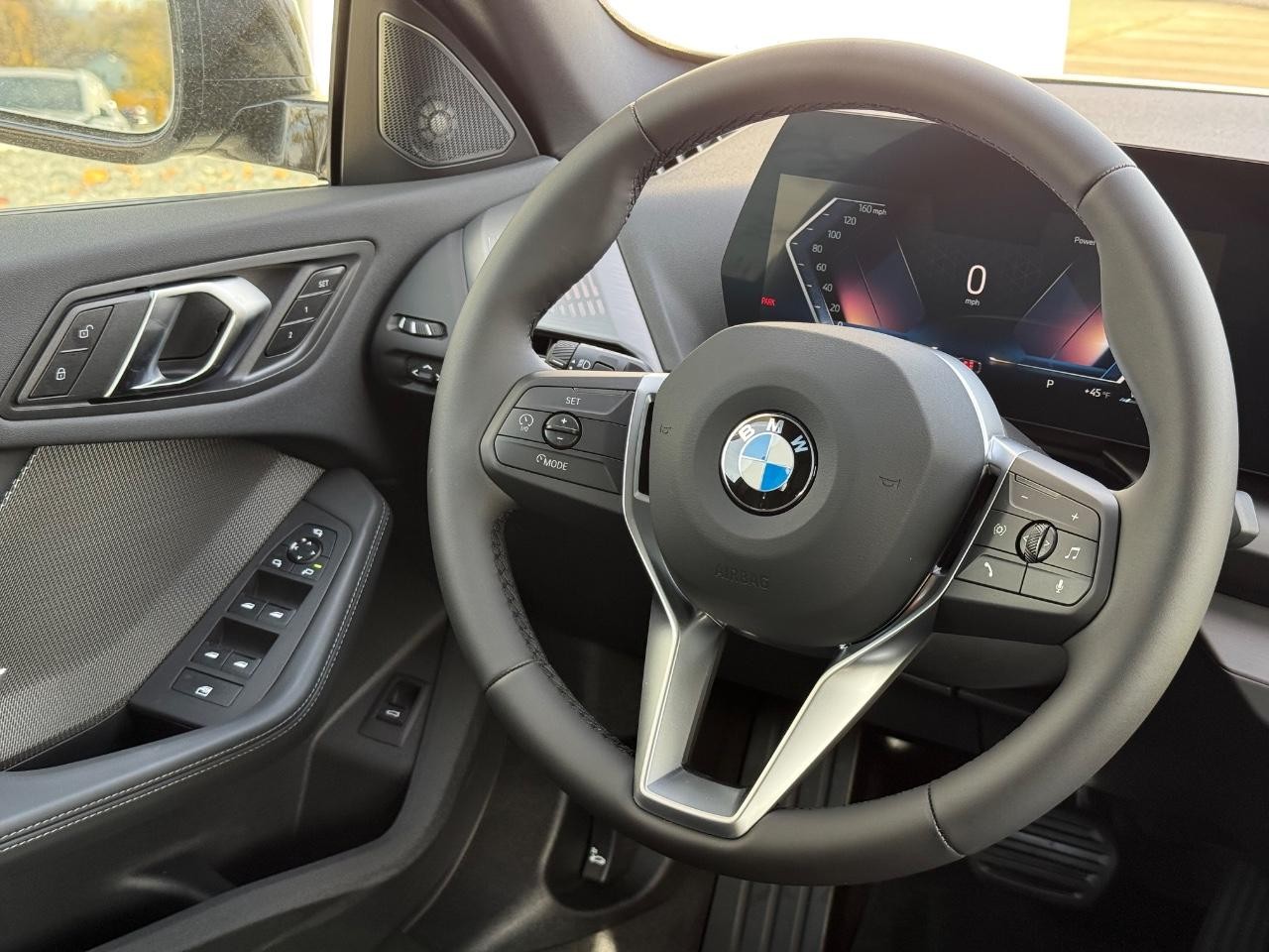 BMW 2 Series Vehicle Image 09