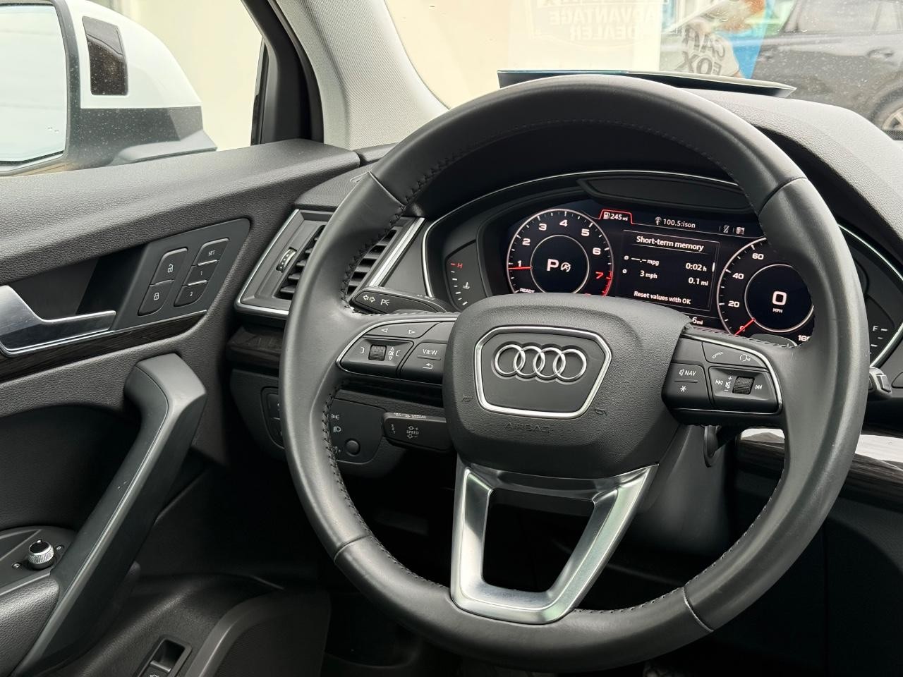 Audi Q5 Vehicle Image 13